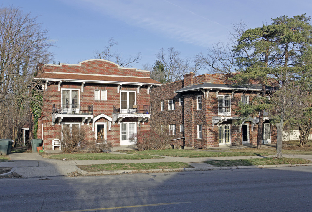 615-625 W Fairview Ave in Dayton, OH - Building Photo