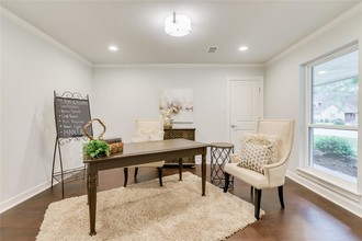 1010 Thornton Rd in Houston, TX - Building Photo - Building Photo