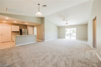 2819 37th St SW in Lehigh Acres, FL - Foto de edificio - Building Photo