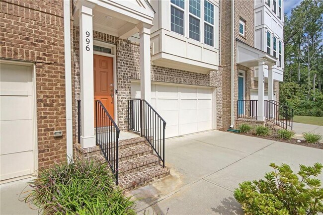 996 Layton Dr in Buford, GA - Building Photo - Building Photo