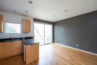 2463 Field Way in Atlanta, GA - Building Photo - Building Photo