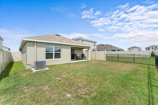 10048 Big Marsh Ter in Parrish, FL - Building Photo