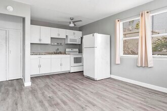 813 9th Ave N in Lake Worth Beach, FL - Building Photo - Building Photo