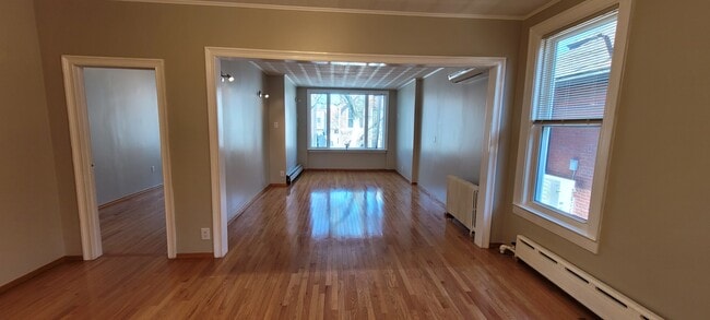 53 Clara St, Unit Top Floor