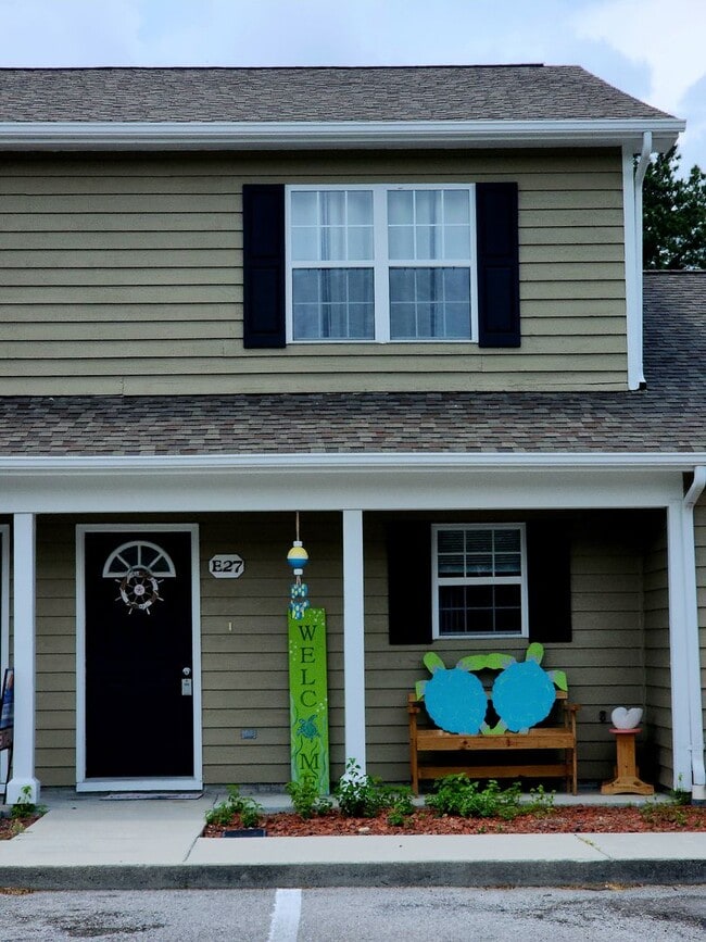 property at 601 Peletier Loop Rd