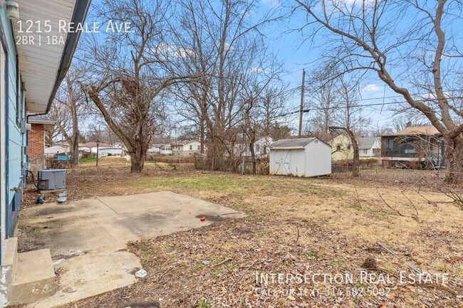 1215 Reale Ave in St. Louis, MO - Foto de edificio - Building Photo