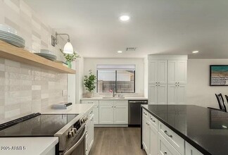 1936 W Devonshire St in Mesa, AZ - Building Photo - Building Photo