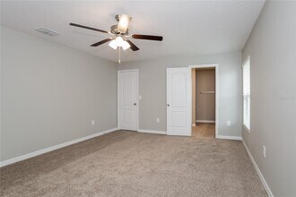 349 Daffodil Ln in Poinciana, FL - Building Photo - Building Photo