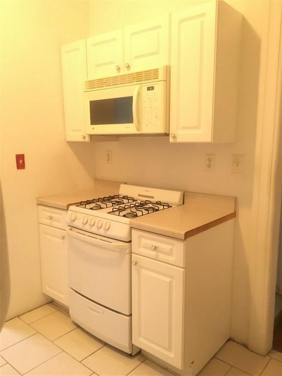 217 10th St in Hoboken, NJ - Building Photo - Building Photo