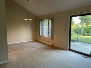 2675 Glen Arbor Ter, Unit 2675 in Lima, OH - Foto de edificio - Building Photo