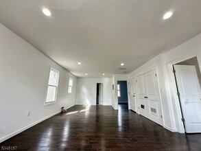 105 S 7th St in Newark, NJ - Building Photo - Building Photo