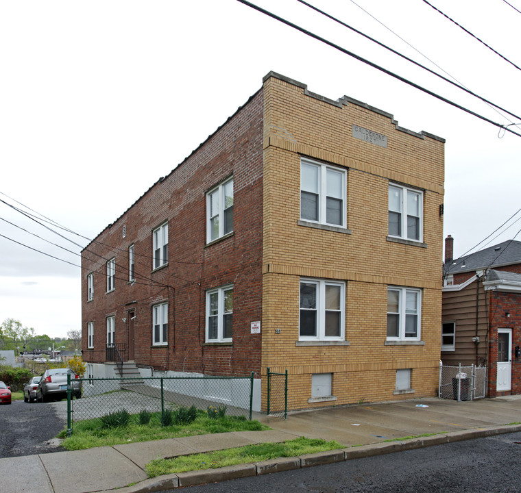 88 Farnham Ave in Garfield, NJ - Building Photo