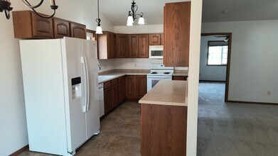 120 Copper Village Cir in Mankato, MN - Foto de edificio - Building Photo