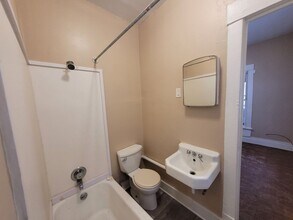 905 25th St in Des Moines, IA - Building Photo - Building Photo