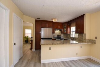 10691 NW 12th Dr in Plantation, FL - Building Photo - Building Photo