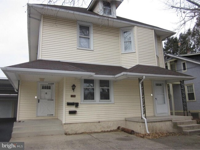 property at 124 Dallas Rd