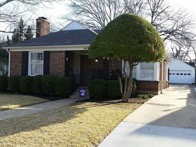 property at 3525 Stadium Dr