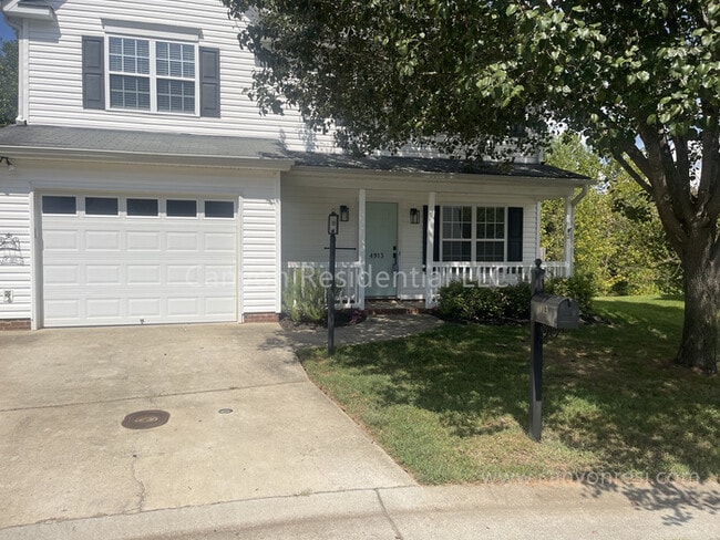4913 Fallfield Dr in Kernersville, NC - Building Photo - Building Photo