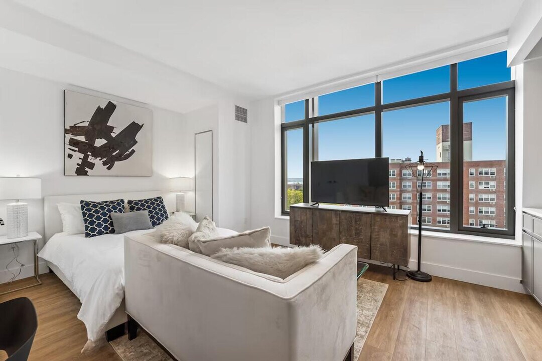 2286 Cropsey Ave in Brooklyn, NY - Building Photo