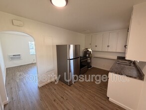 2424 Court St in Redding, CA - Building Photo - Building Photo