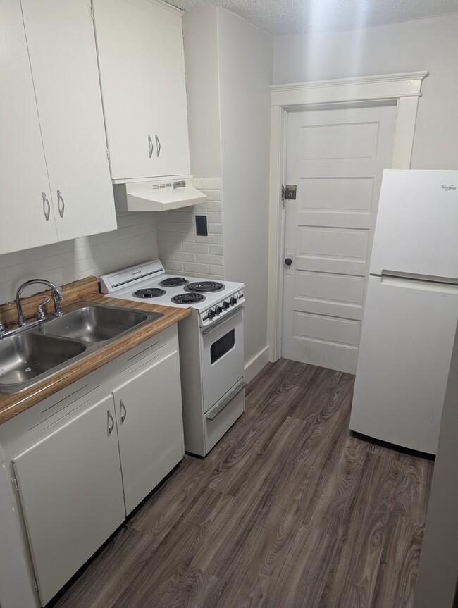 906 Bethel St, Unit Apartment 1