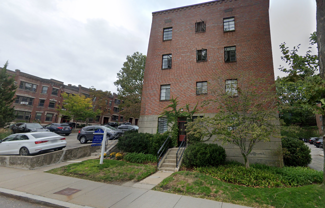 70 Saint Paul St, Unit 50-T1 in Brookline, MA - Building Photo - Building Photo