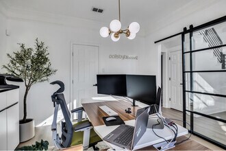 409 Baldwin St in Grand Prairie, TX - Building Photo - Building Photo