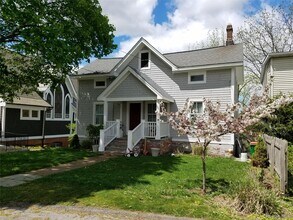39 Point St in Wappingers Falls, NY - Building Photo - Building Photo