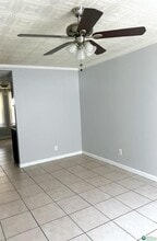 422 W Whitehall St in Allentown, PA - Building Photo - Building Photo