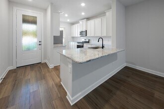 6171 White Spruce Dr in Conroe, TX - Foto de edificio - Building Photo