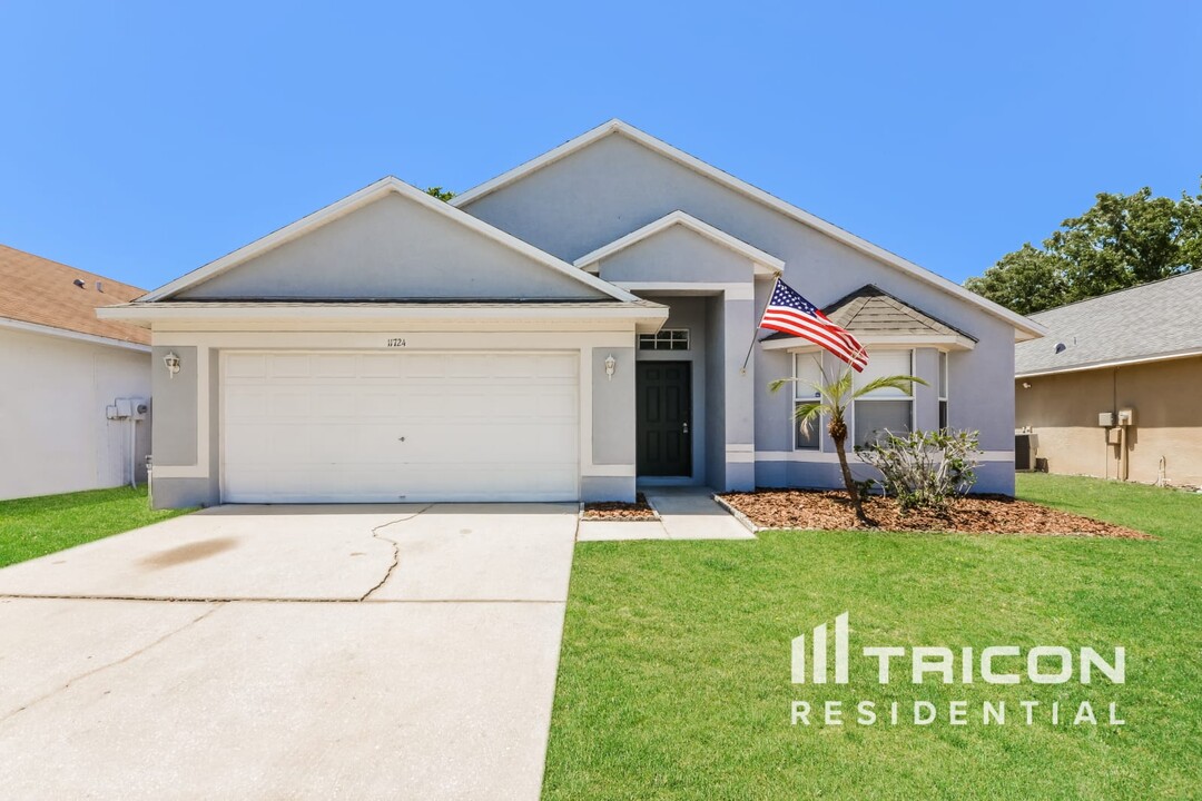 11724 S Stone Ln in Riverview, FL - Building Photo