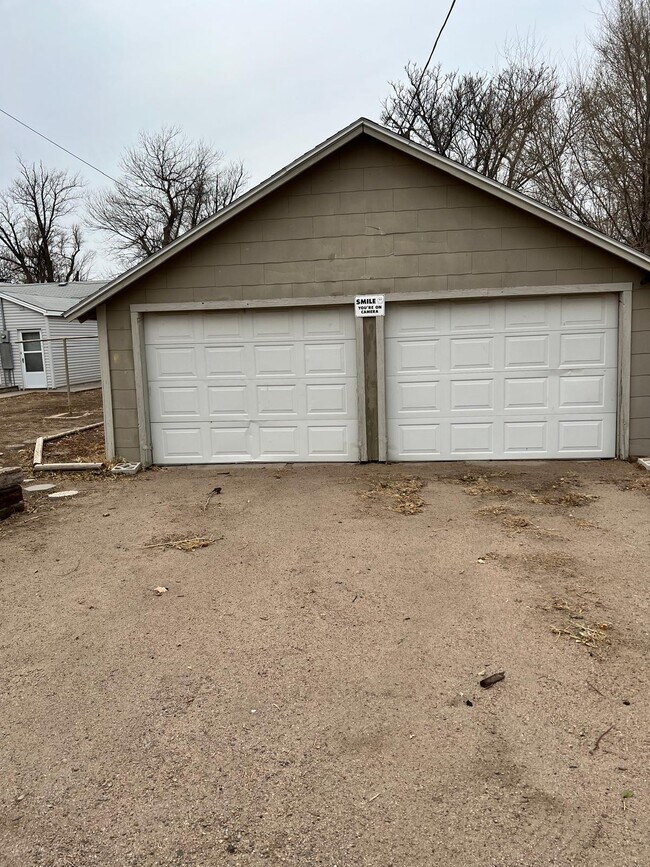 808 N 4th St in Garden City, KS - Building Photo - Building Photo