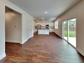 3821 Chivalry Dr in Douglasville, GA - Foto de edificio - Building Photo