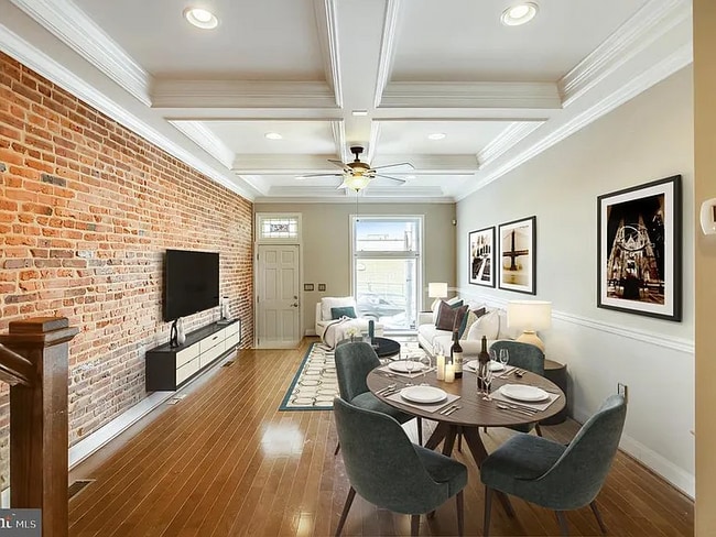 property at 521 S Linwood Ave