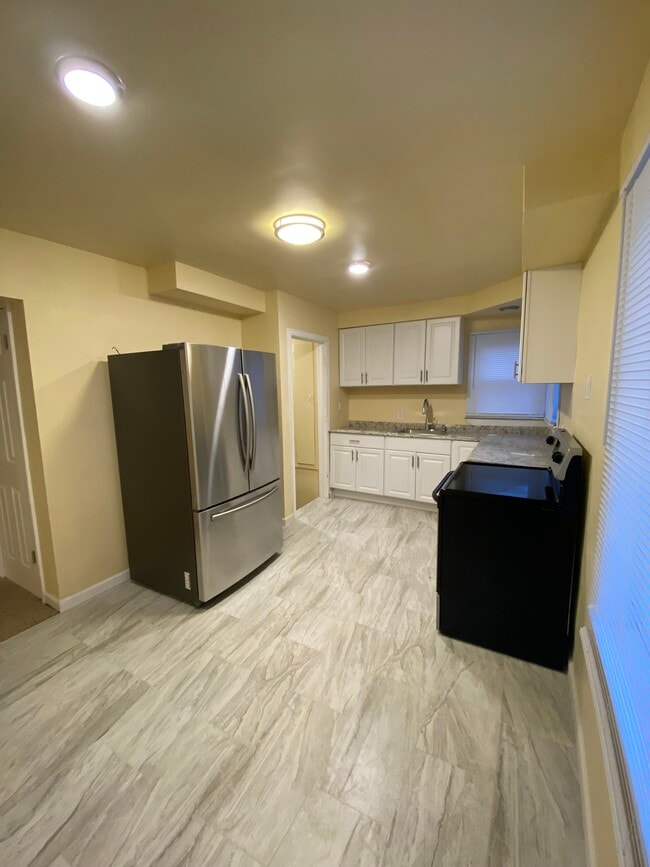 776 John Daly St in Inkster, MI - Building Photo - Building Photo