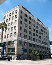 443 Pine Ave in Long Beach, CA - Building Photo - Building Photo