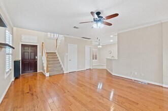 1118 Enclave Square E in Houston, TX - Building Photo - Building Photo