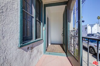 1445 N Vista St in Los Angeles, CA - Building Photo - Building Photo