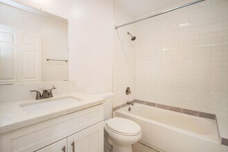 2253-2257 Olive Ave in Long Beach, CA - Building Photo - Building Photo
