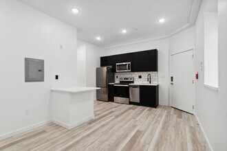 6161 Walnut St in Philadelphia, PA - Building Photo - Building Photo