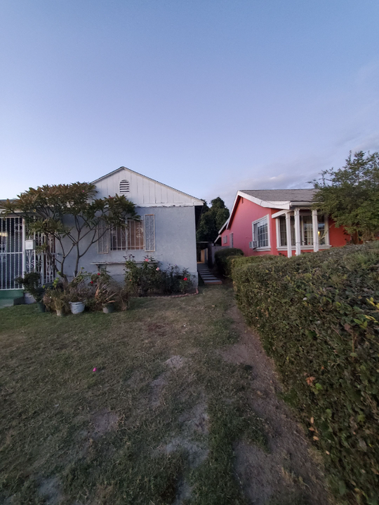 421 W Magnolia St in Compton, CA - Building Photo