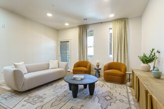 Madera Apartments in Santa Fe, NM - Building Photo - Building Photo