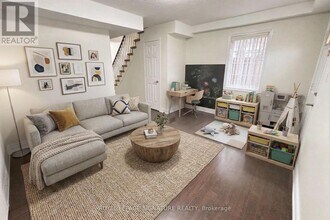 1525 S Parade Ct in Mississauga, ON - Building Photo - Building Photo