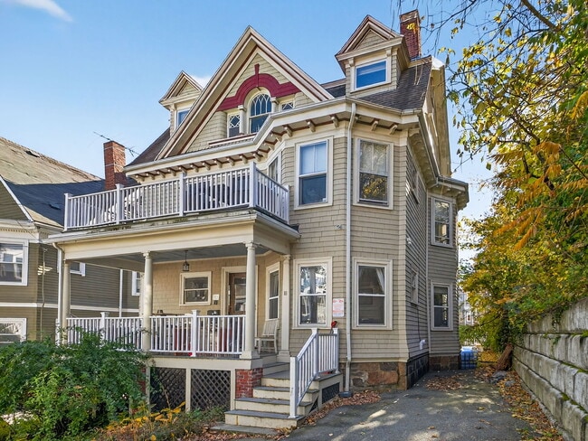 18 Whitby Ter, Unit 2