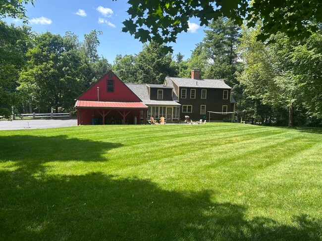73 Champeaux Rd