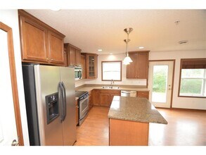 15661 60th Ave N in Minneapolis, MN - Building Photo - Building Photo