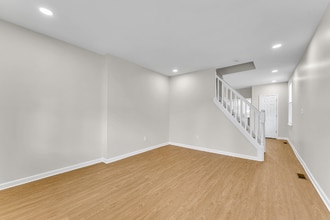 332 Morris St in Gloucester City, NJ - Foto de edificio - Building Photo