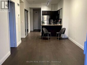 2885 Bayview Ave in Toronto, ON - Building Photo - Building Photo