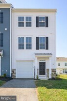 432 Husky Trl in Martinsburg, WV - Building Photo