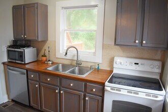 306 Kenwood Ave, Unit A in Wilmington, NC - Building Photo - Building Photo